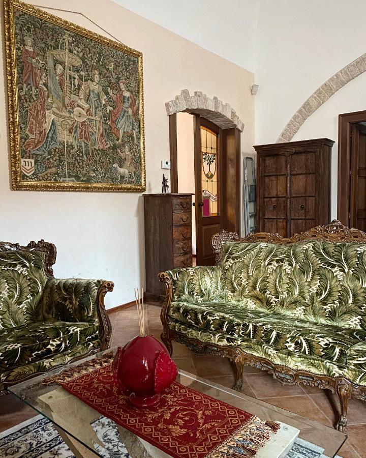 Palazzo Morola XIV Century Apartment Giovinazzo Exterior photo