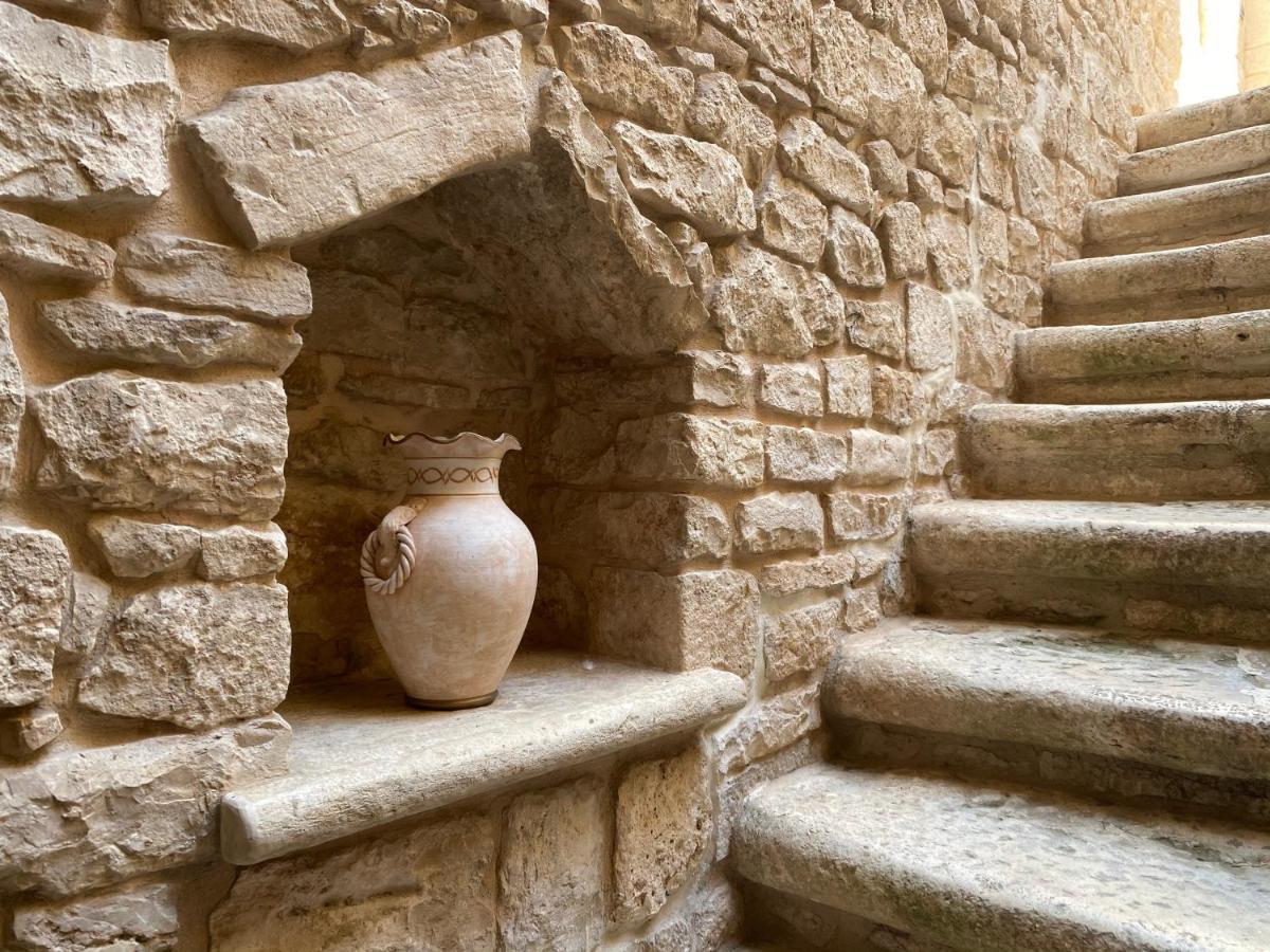 Palazzo Morola XIV Century Apartment Giovinazzo Exterior photo