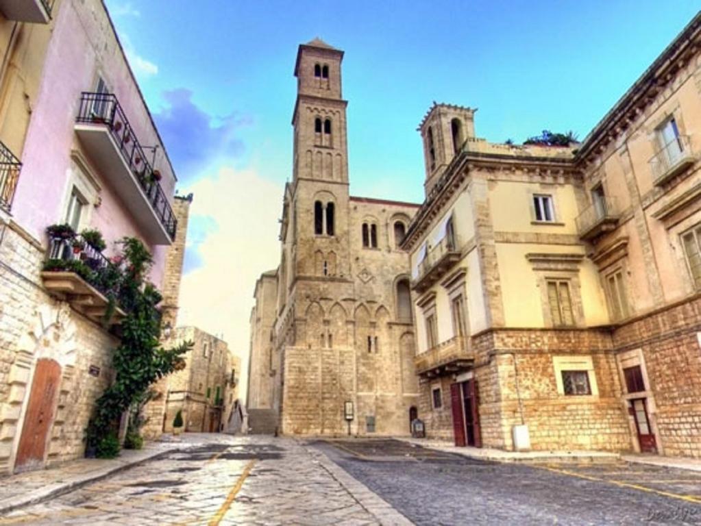 Palazzo Morola XIV Century Apartment Giovinazzo Exterior photo